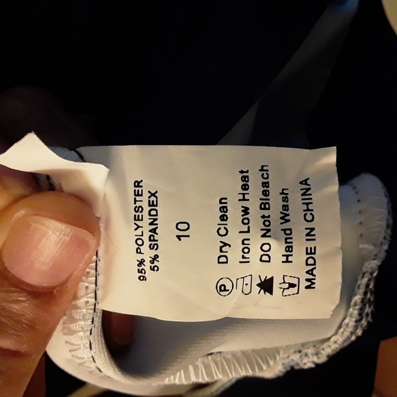 NWOT llama sweatshirt - Picture 6 of 7